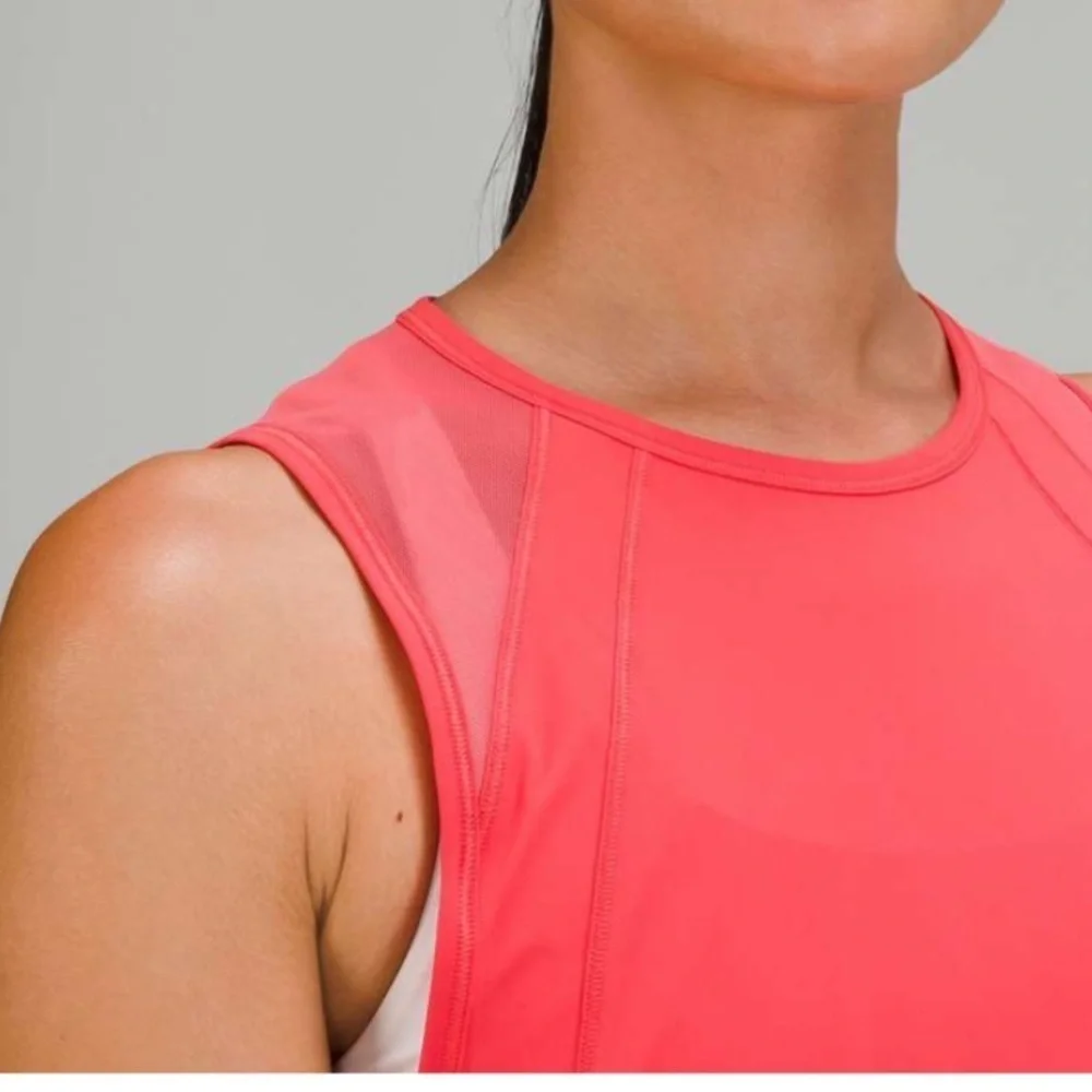 Lululemon Sculpt Tank Top with Reflective Details Size 4 running yoga